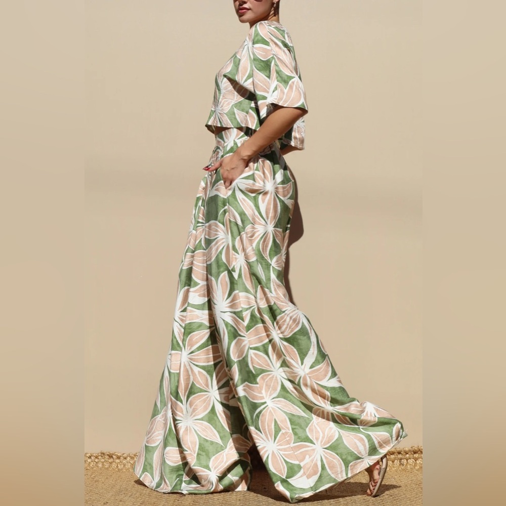 NWT Tropical Leaf Print Two Piece Set Pants Crop Top Boho Resort Set - Picture 3 of 7